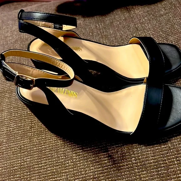 New Dreampairs black 4 inch square heel - Picture 2 of 3